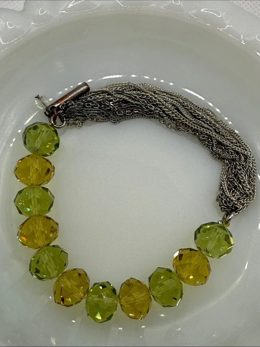 Kenneth Cole faceted Green Yellow Crystal Bead Bracelet silvertone stretch